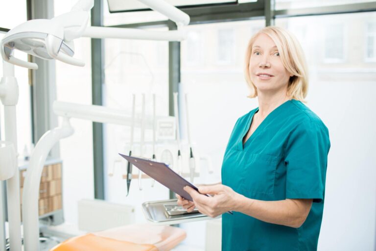 4 Compelling Benefits of Regular Orthodontist Visits