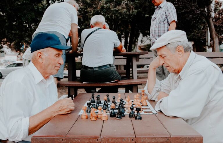 6 Tips to Choose the Best Assisted Living Community for Your Loved Ones